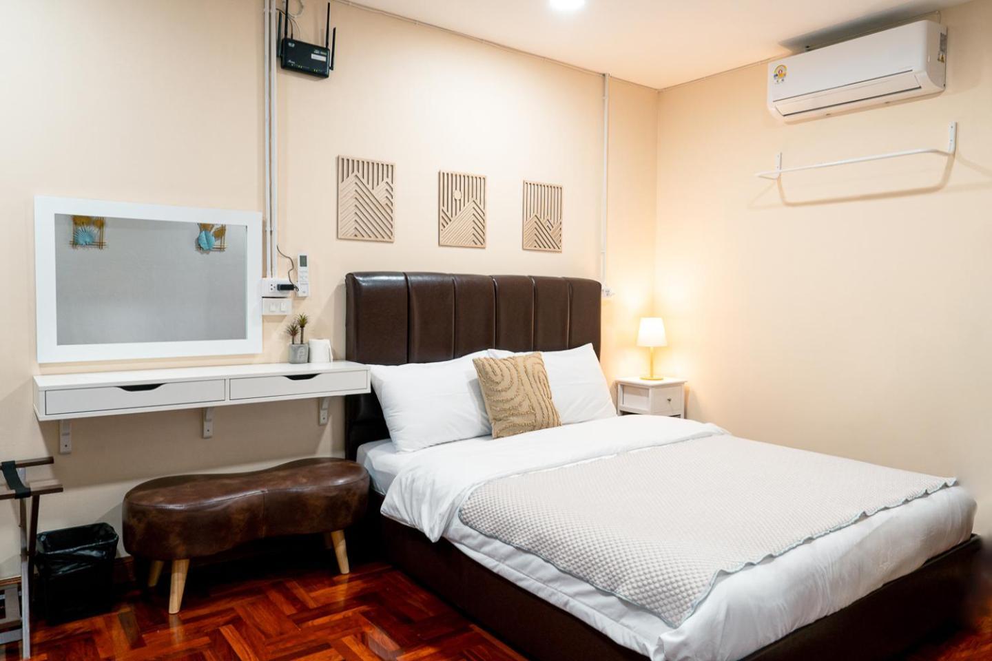 Apartment Center Bangrak At