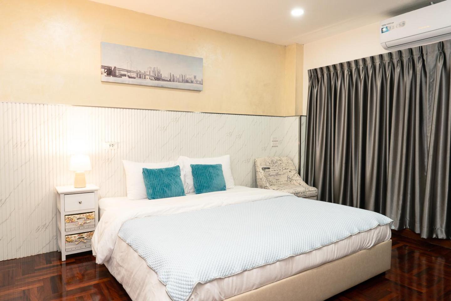 Apartment Center Bangrak At *