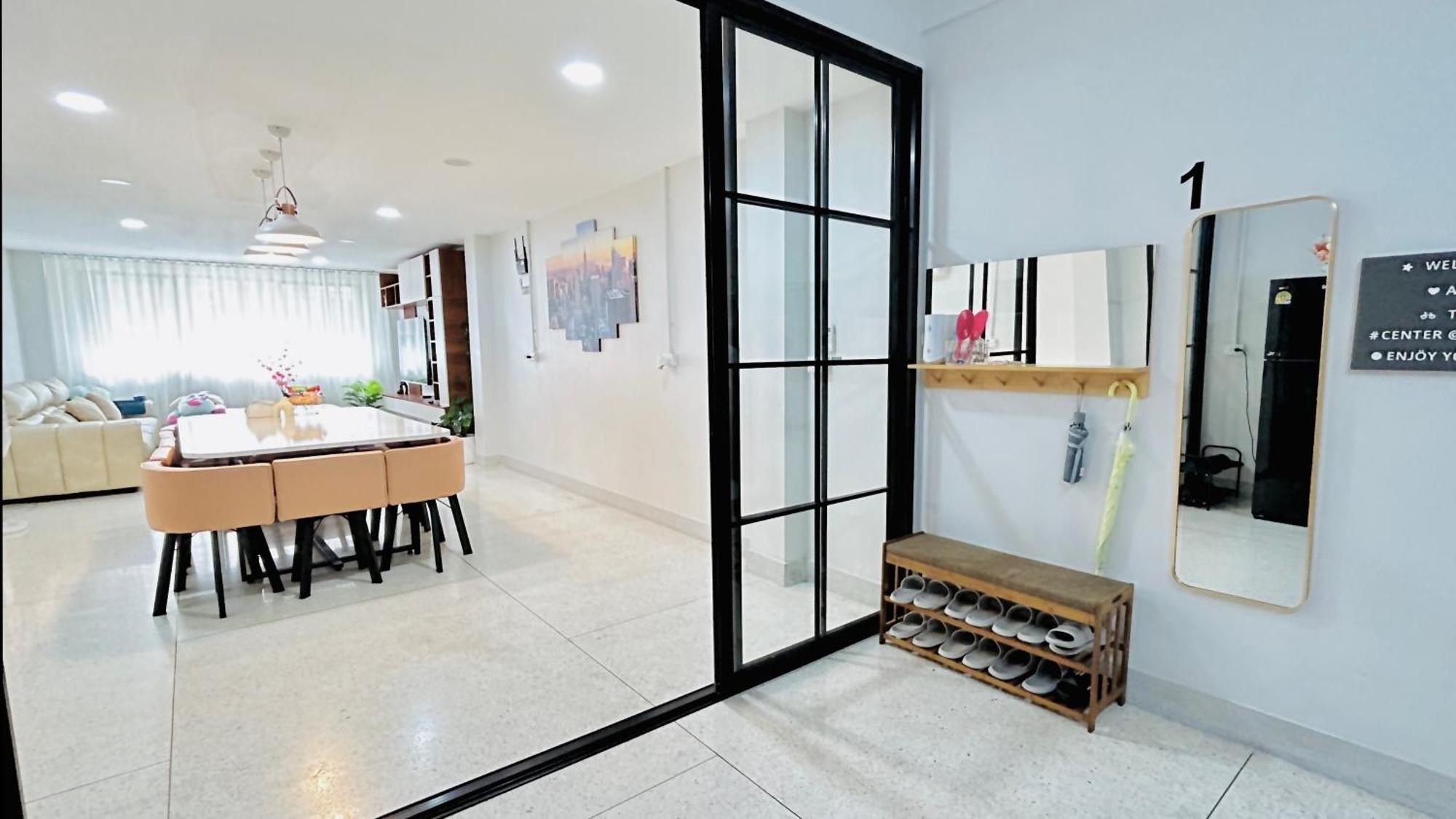 Apartment Center Bangrak At Bangkok